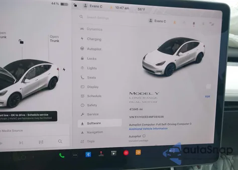 2021 Tesla Model Y Long Range Dual Motor All-Wheel Drive z USA, uszkodzony, nr VIN 5YJYGDEE4MF081036
